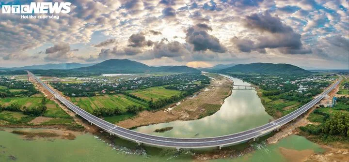 Cận cảnh hơn 200km cao tốc Quảng Ngãi đến Đắk Lắk hoàn thành vẫn 'nằm chờ'