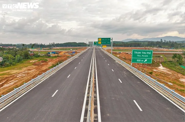 Cận cảnh hơn 200km cao tốc Quảng Ngãi đến Đắk Lắk hoàn thành vẫn 'nằm chờ'- Ảnh 2.