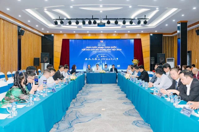 Chỉ 10% môi giới bất động sản có chứng chỉ hành nghề