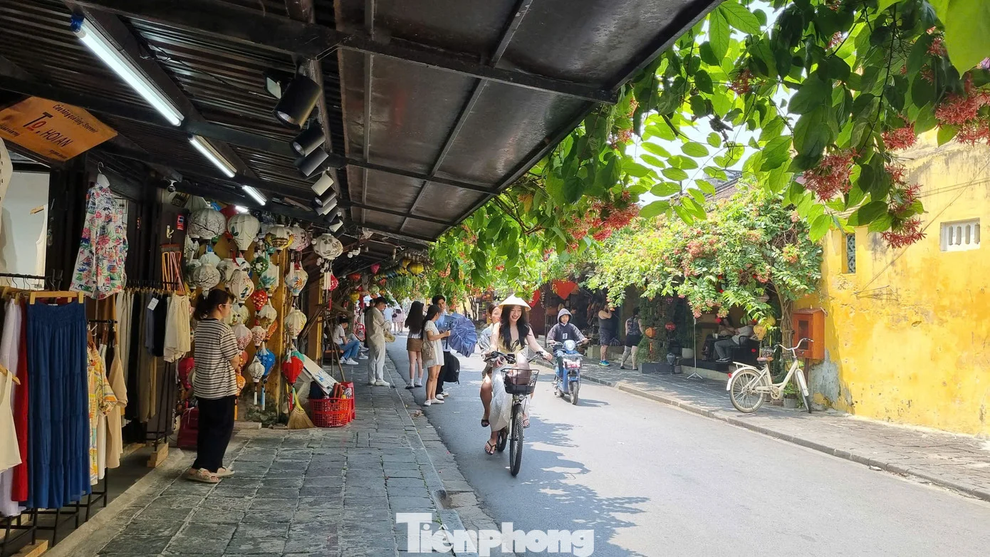 Diện mạo 'lạ' của phố cổ Hội An trước giờ G ‘siết’ vỉa hè- Ảnh 5.