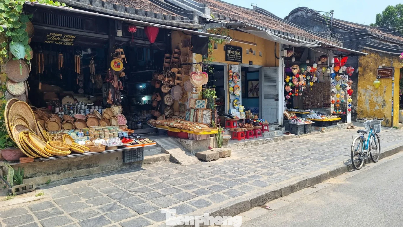 Diện mạo 'lạ' của phố cổ Hội An trước giờ G ‘siết’ vỉa hè- Ảnh 9.