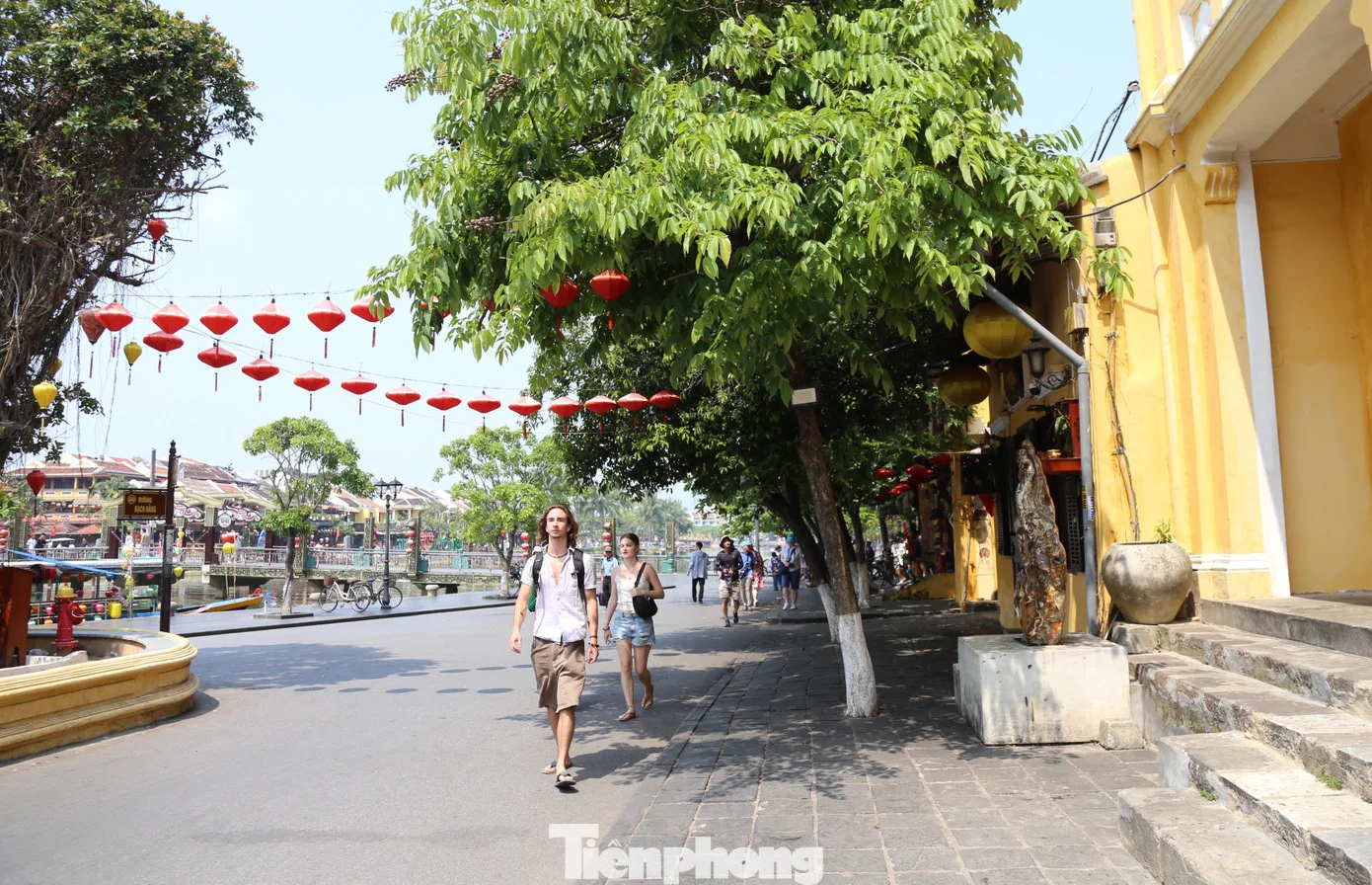 Diện mạo 'lạ' của phố cổ Hội An trước giờ G ‘siết’ vỉa hè- Ảnh 13.