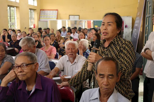 Hàng trăm người dân ngồi chật kín nhà văn hóa nghe mức giá đền bù đất tại siêu dự án Olympic 925.000 tỷ đồng có quy mô lớn nhất lịch sử Vingroup