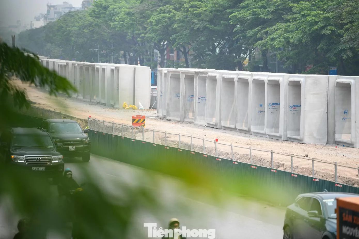 Khổ sở vượt 'đại công trường' chống ngập Hà Nội- Ảnh 11.