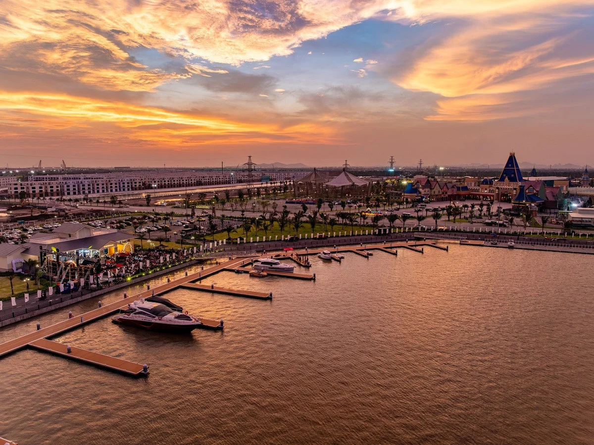 Một công trình của tỷ phú Phạm Nhật Vượng thiết lập kỷ lục về tốc độ xây dựng "thần tốc", kết nối trung tâm TP Hải Phòng với "đảo tỷ phú" 2,4 tỷ USD- Ảnh 2.