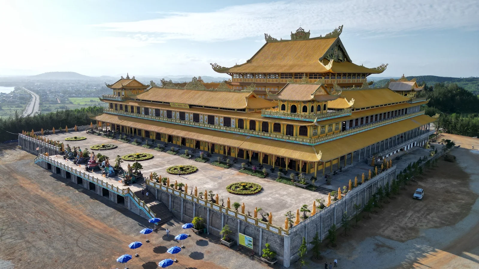 Một công trình của Việt Nam sắp hoàn thành nằm trong top cao hàng đầu toàn cầu, vượt nhiều tượng nổi tiếng của Trung Quốc - Ảnh 3.